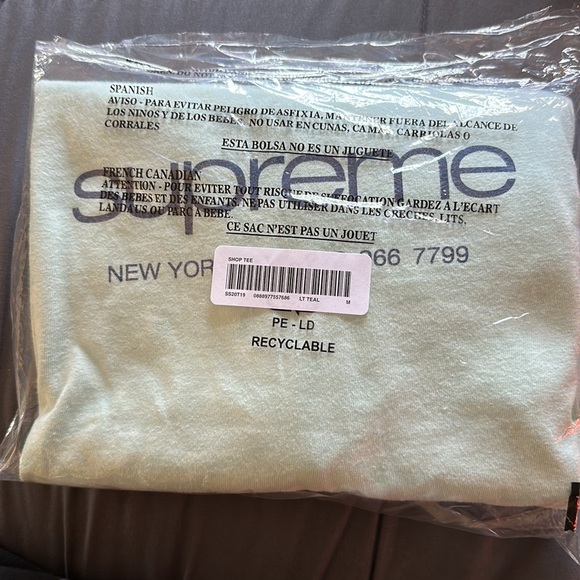 Supreme Tee SS20 - Picture 4 of 4